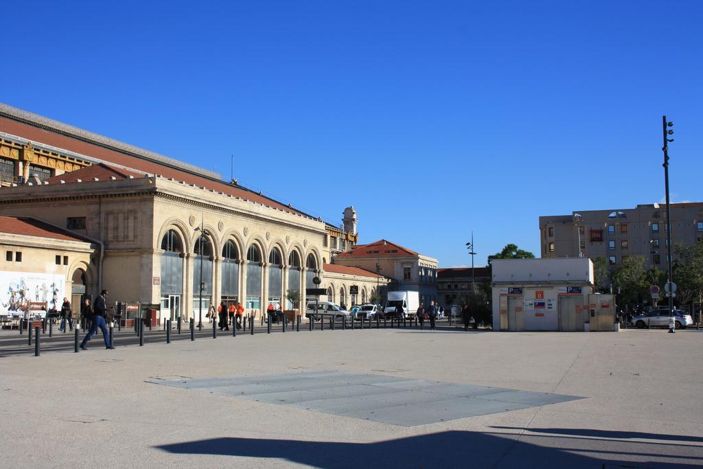 Ibis Marseille Centre Gare Saint Charles Hotel Exterior photo